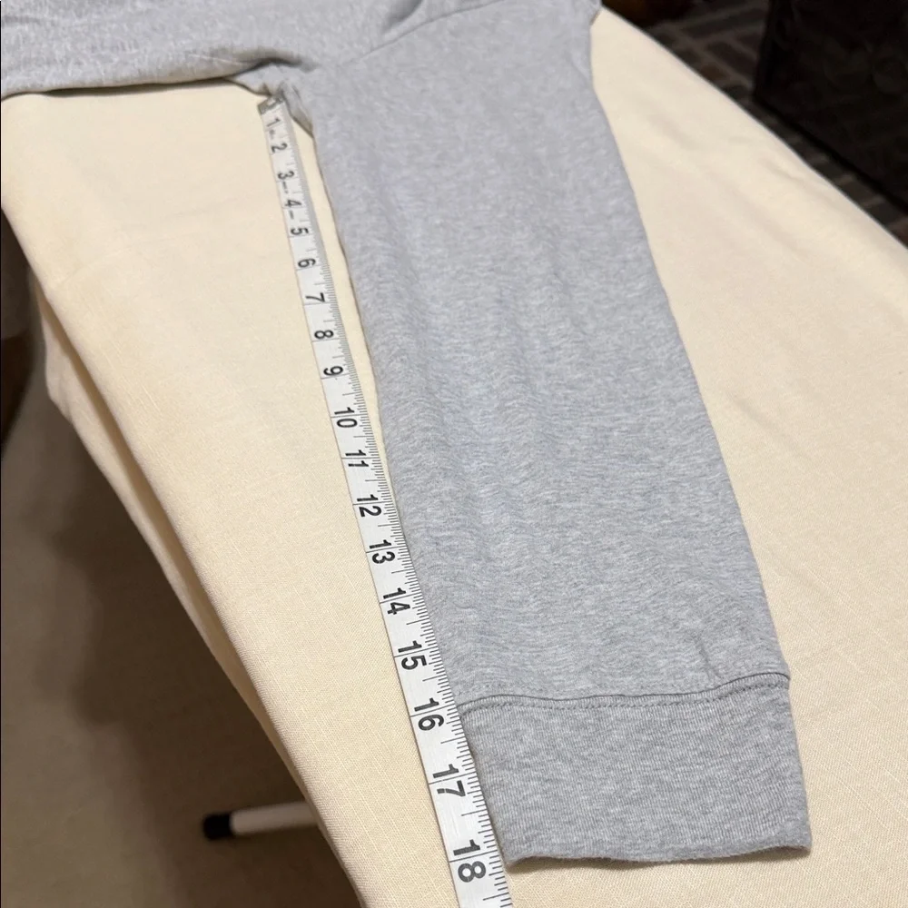 J. Crew Washed Men's Heather Gray Long Sleeve Crew Neck Tee, Size Medium.